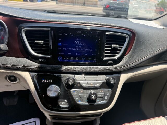 2017 Chrysler Pacifica Limited Mesa AZ