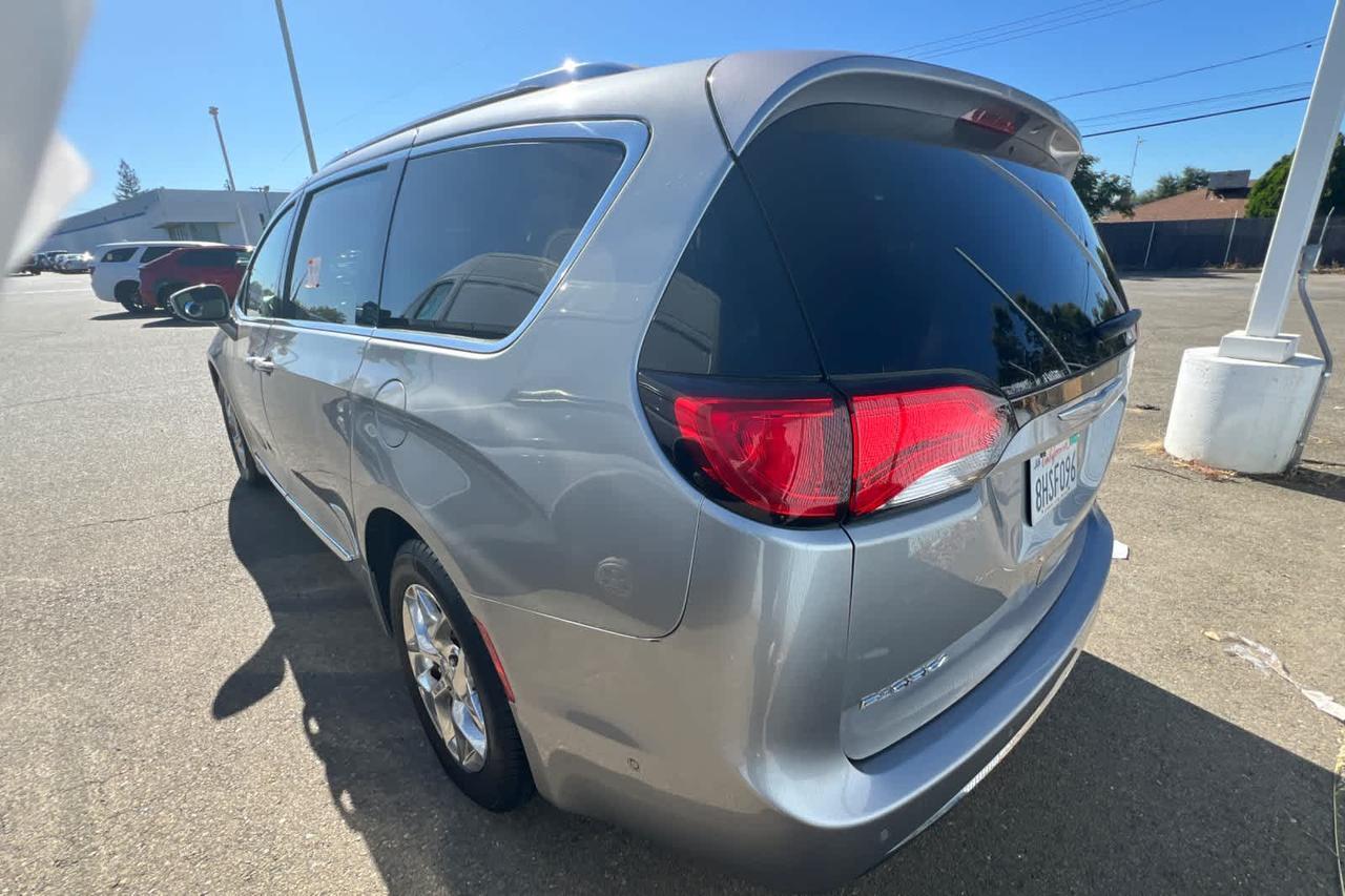 2017 Chrysler Pacifica Limited Roseville CA