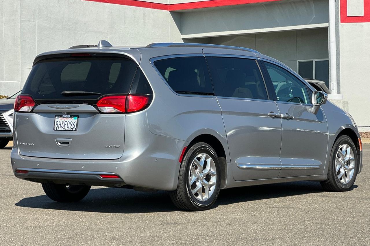 2017 Chrysler Pacifica Limited