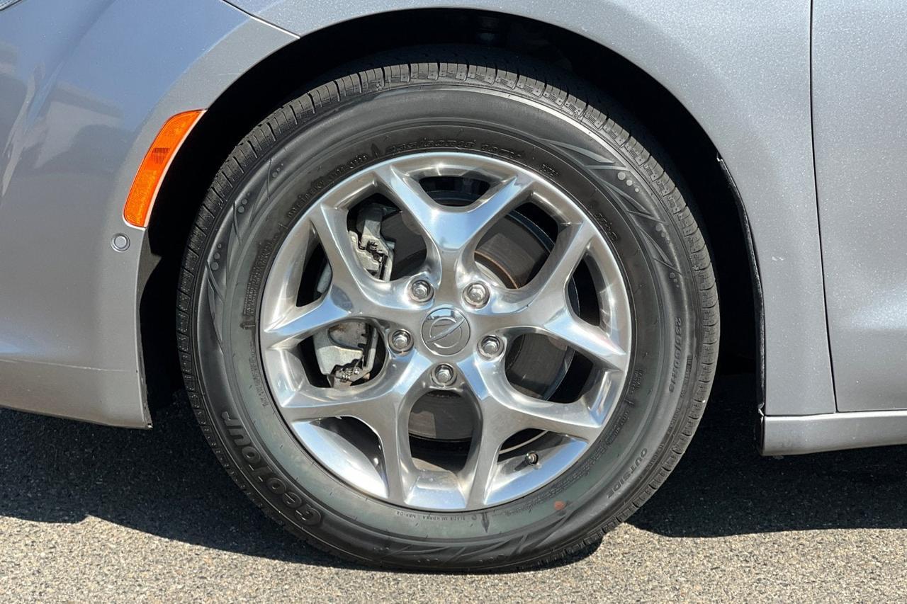 2017 Chrysler Pacifica Limited Roseville CA