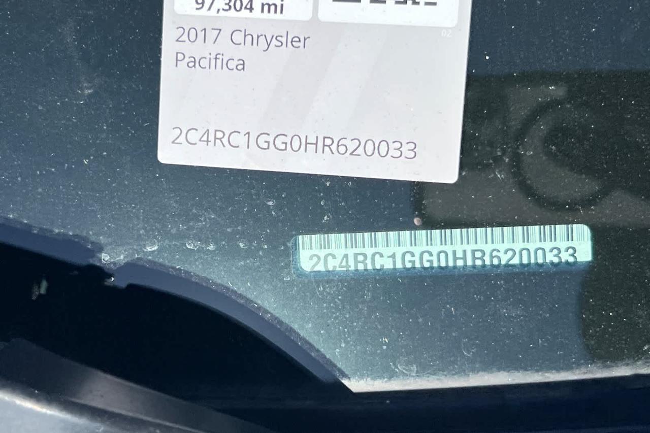2017 Chrysler Pacifica Limited Roseville CA