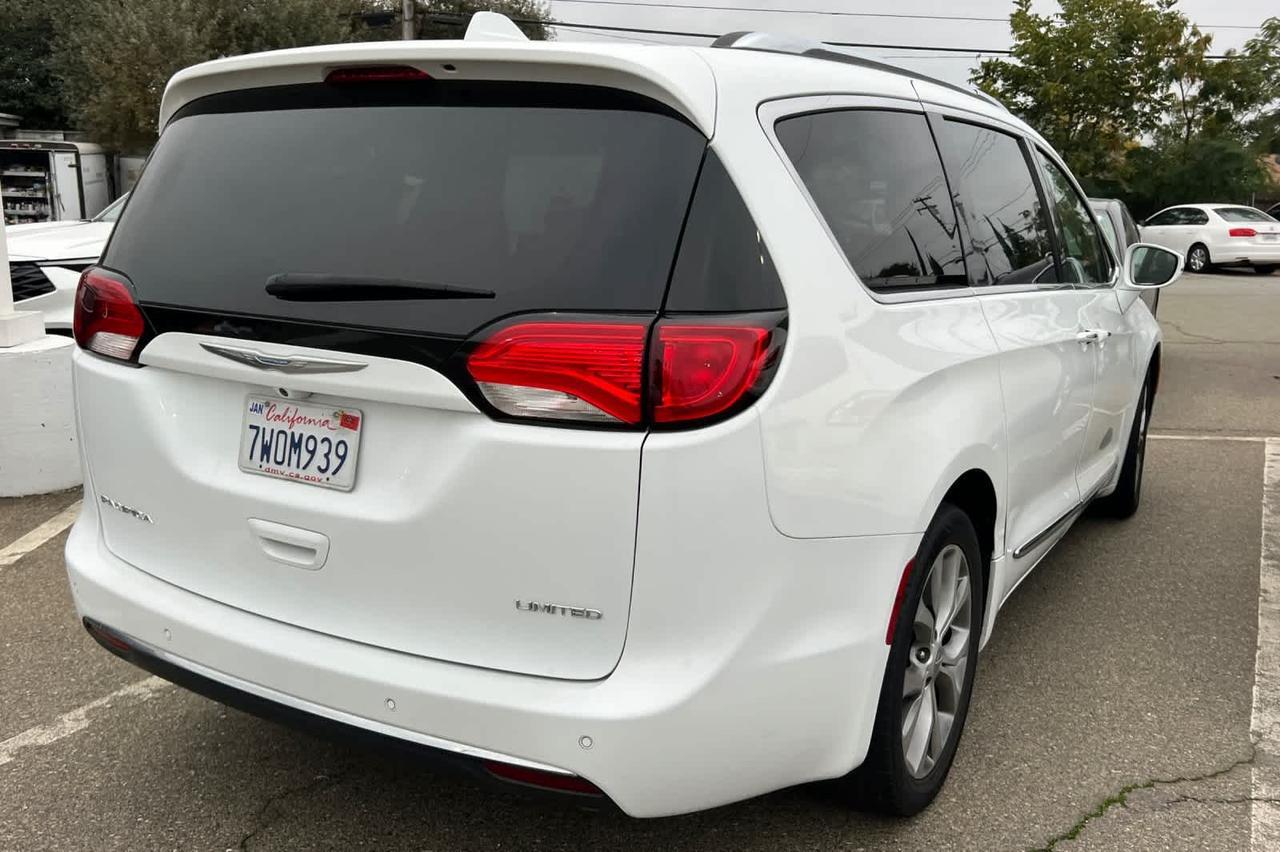 2017 Chrysler Pacifica Limited