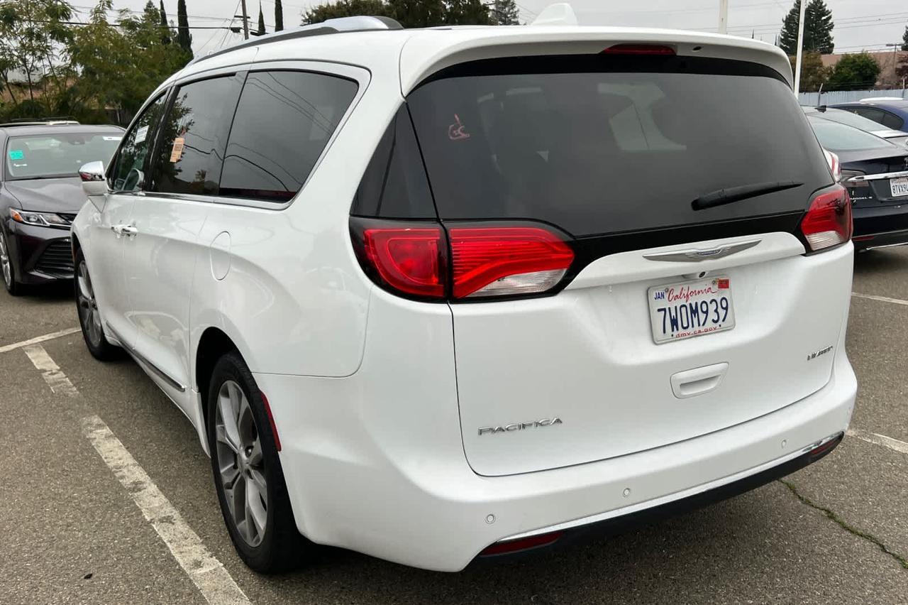 2017 Chrysler Pacifica Limited Roseville CA