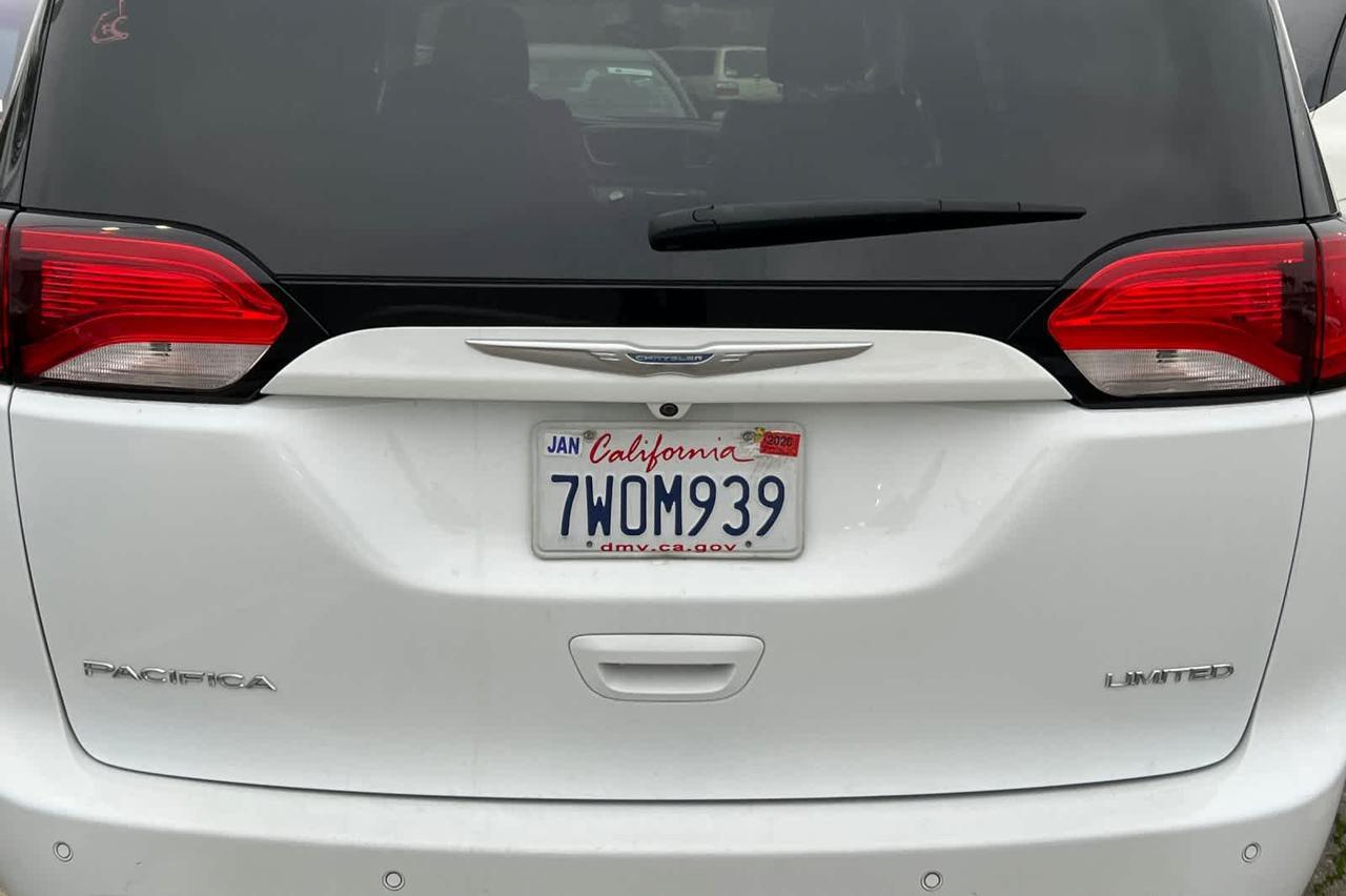 2017 Chrysler Pacifica Limited Roseville CA