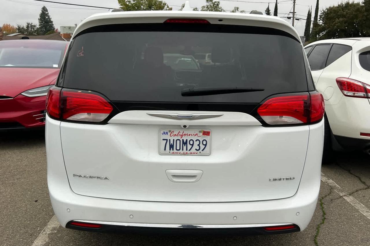 2017 Chrysler Pacifica Limited Roseville CA