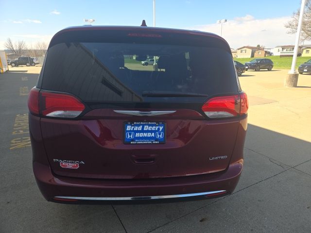 2017 Chrysler Pacifica Limited West Burlington IA