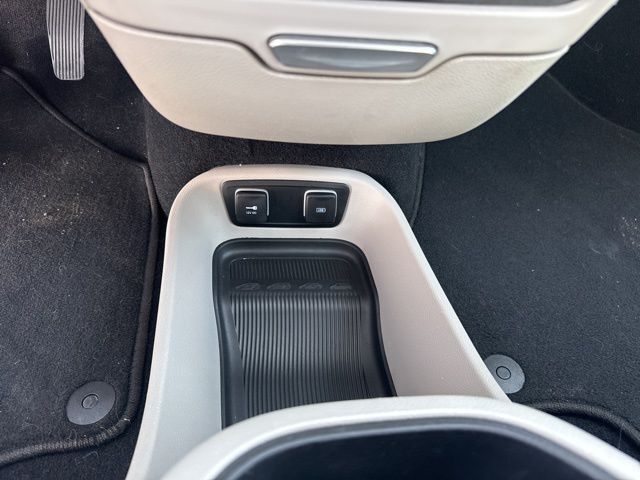 2017 Chrysler Pacifica Limited West Burlington IA