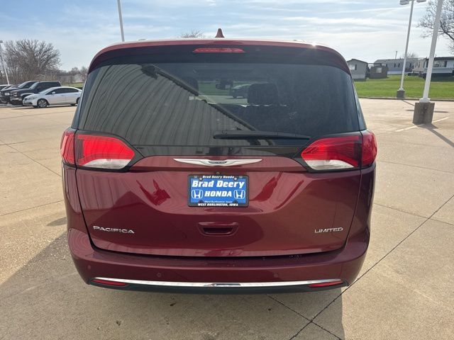 2017 Chrysler Pacifica Limited West Burlington IA