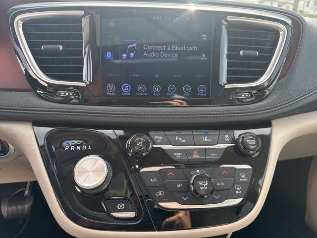 2017 Chrysler Pacifica Limited West Burlington IA