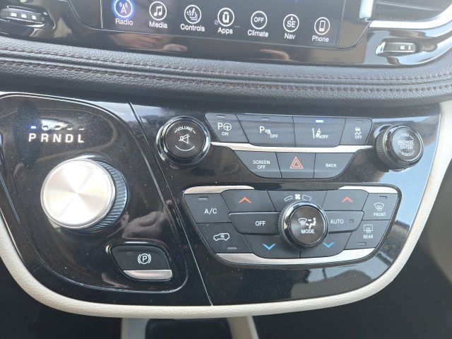 2017 Chrysler Pacifica Limited West Burlington IA