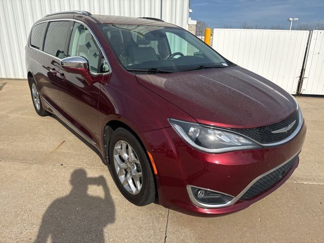 2017 Chrysler Pacifica Limited West Burlington IA