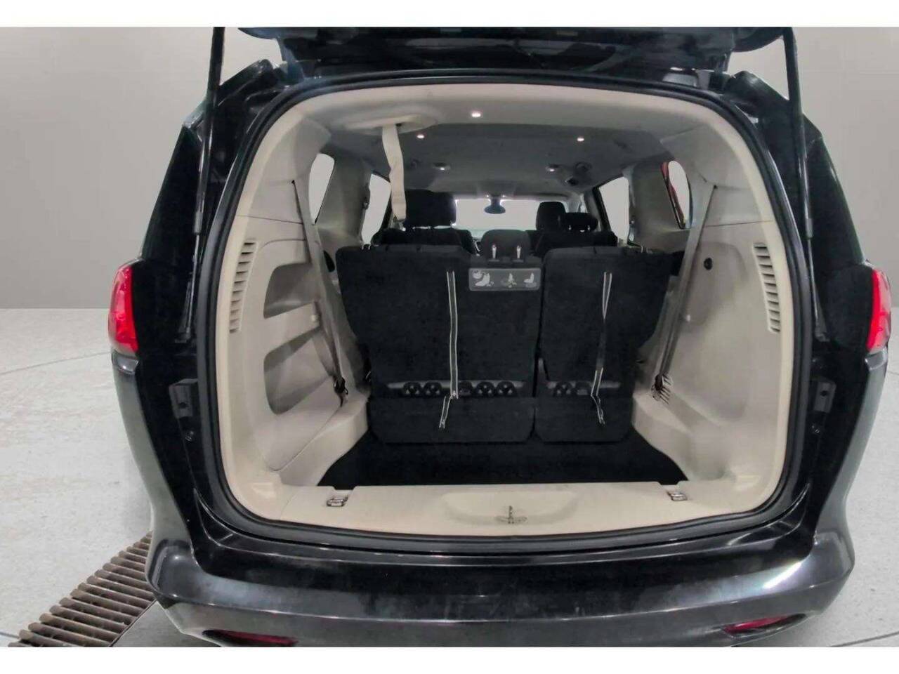 2017 Chrysler Pacifica Touring 4dr Mini Van Lake Orion MI