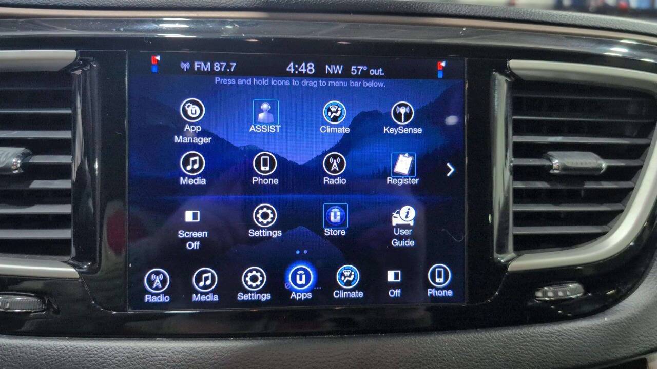 2017 Chrysler Pacifica Touring 4dr Mini Van Lake Orion MI