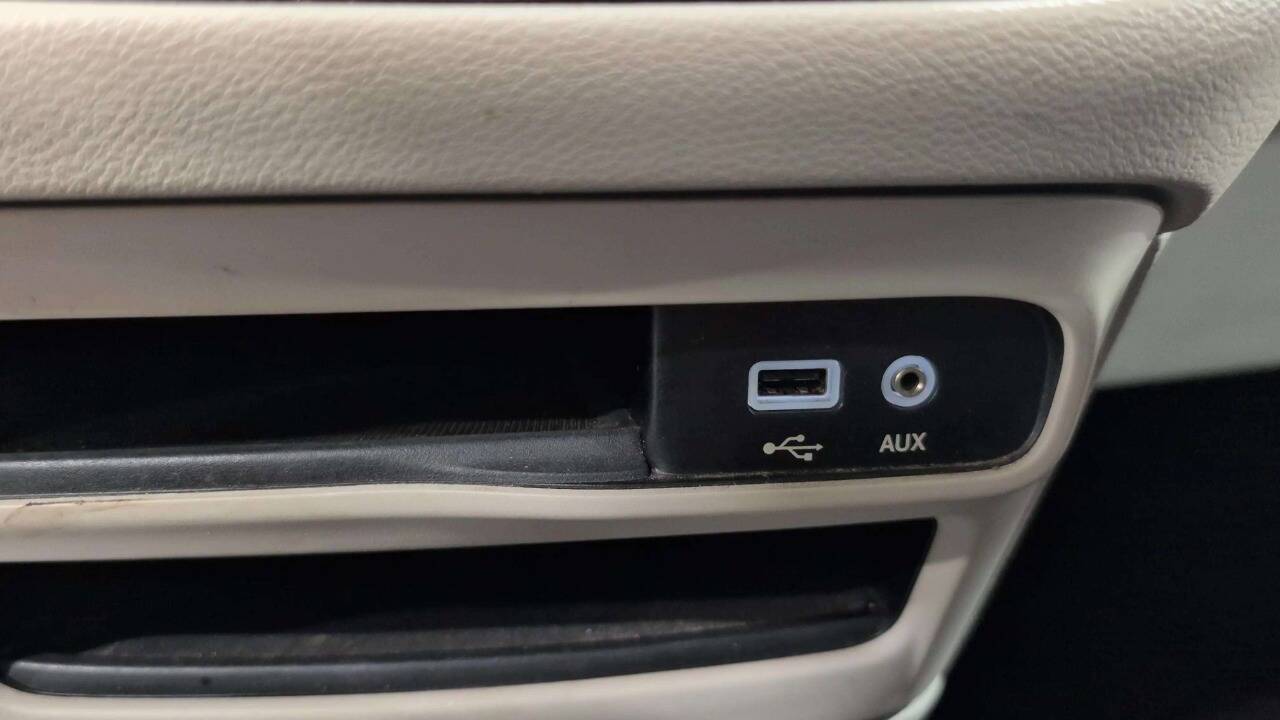2017 Chrysler Pacifica Touring 4dr Mini Van Lake Orion MI