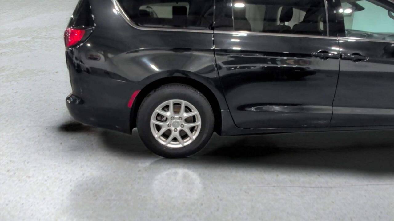 2017 Chrysler Pacifica Touring 4dr Mini Van Lake Orion MI