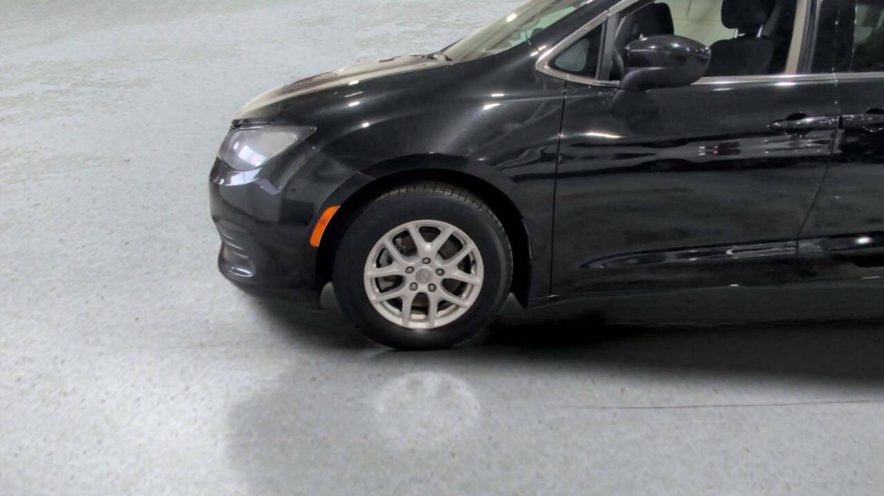 2017 Chrysler Pacifica Touring 4dr Mini Van Lake Orion MI