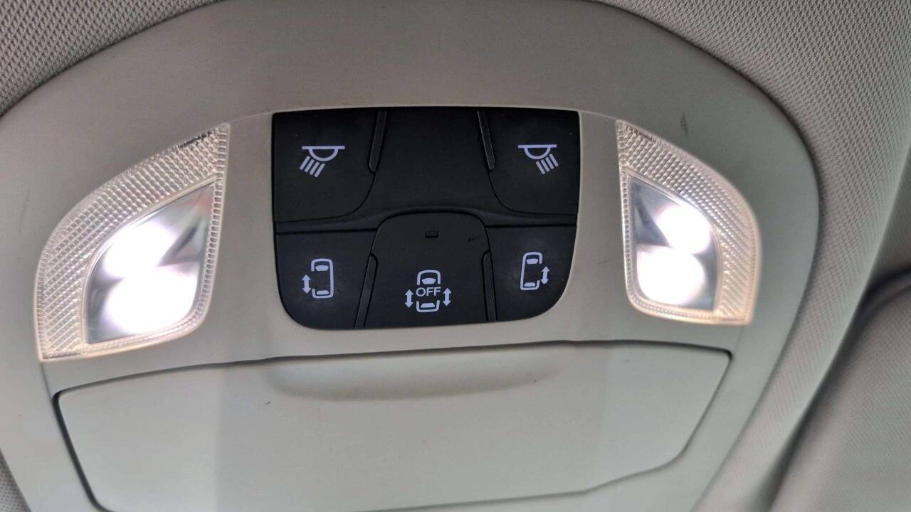 2017 Chrysler Pacifica Touring 4dr Mini Van Lake Orion MI