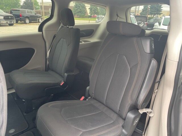 2017 Chrysler Pacifica Touring Cleveland OH