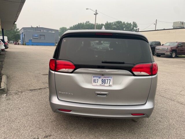 2017 Chrysler Pacifica Touring Cleveland OH
