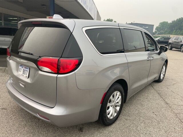 2017 Chrysler Pacifica Touring Cleveland OH