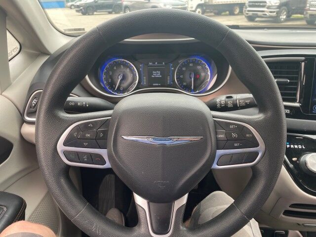 2017 Chrysler Pacifica Touring Cleveland OH