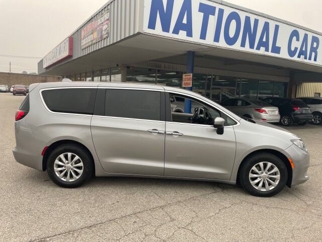 2017 Chrysler Pacifica Touring Cleveland OH