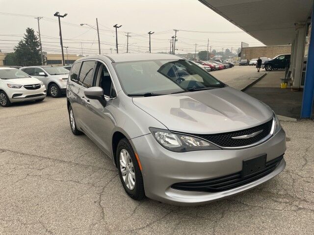 2017 Chrysler Pacifica Touring Cleveland OH