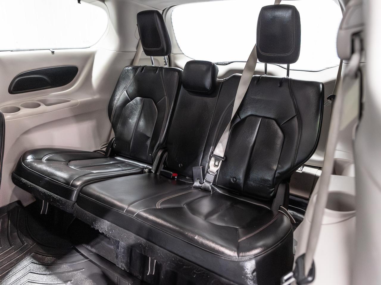 2017 Chrysler Pacifica Touring-L 7-Passenger NAV Cranberry PA