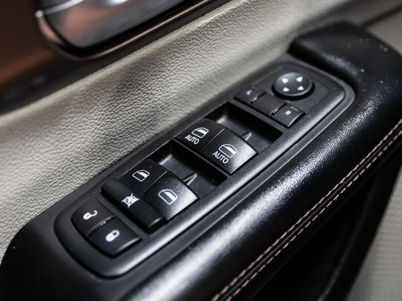 2017 Chrysler Pacifica Touring-L 7-Passenger NAV Cranberry PA