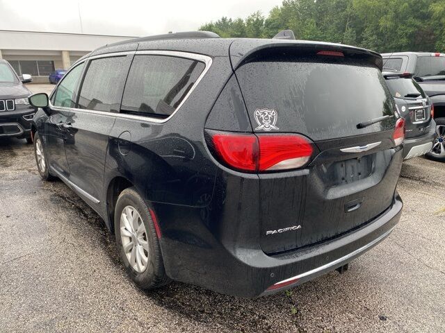 2017 Chrysler Pacifica Touring L Akron
