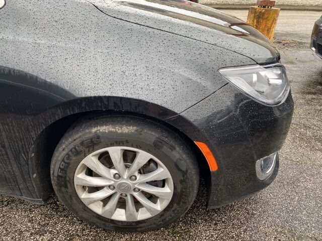2017 Chrysler Pacifica Touring L Akron
