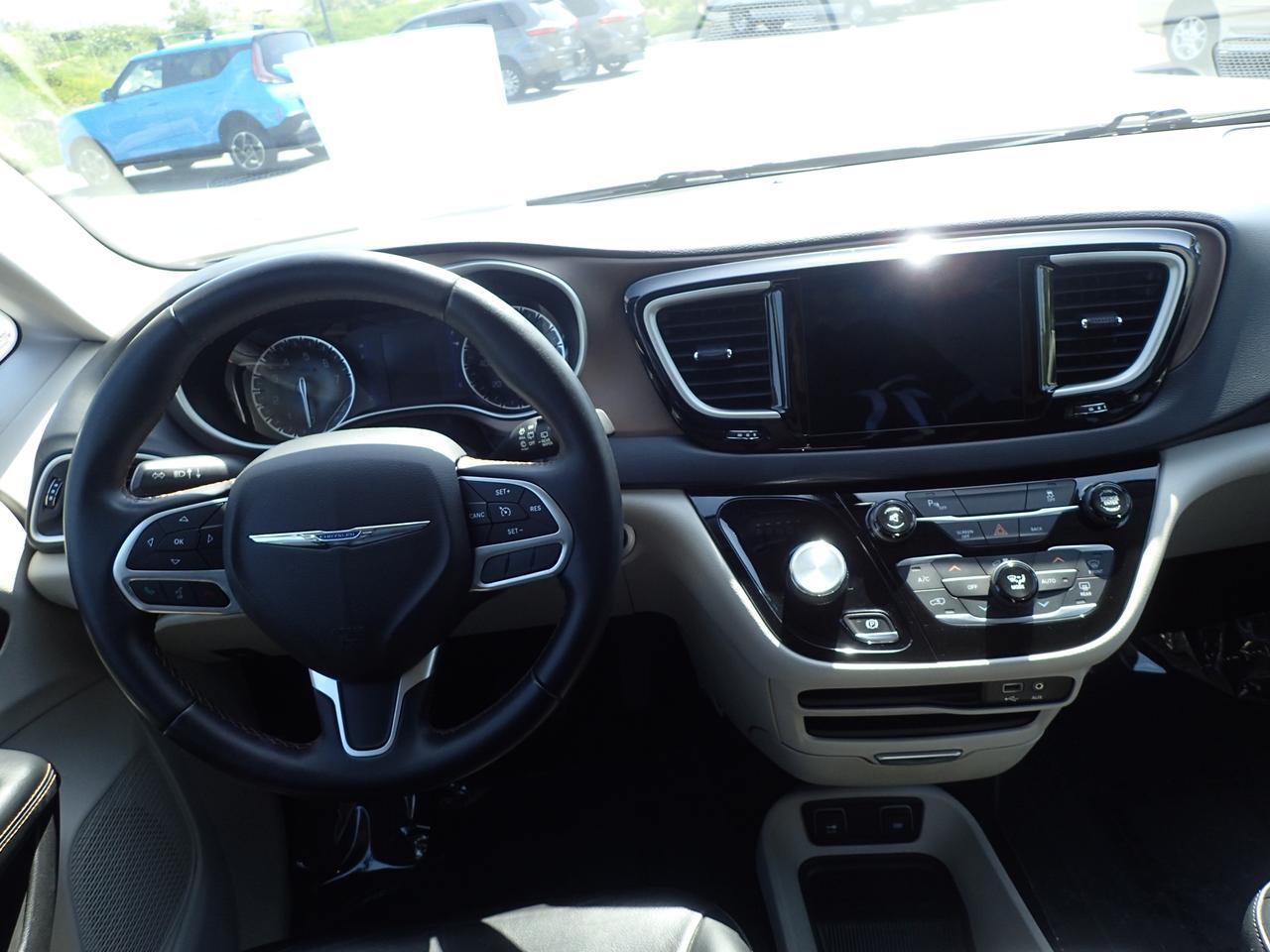 2017 Chrysler Pacifica Touring-L Anaheim CA