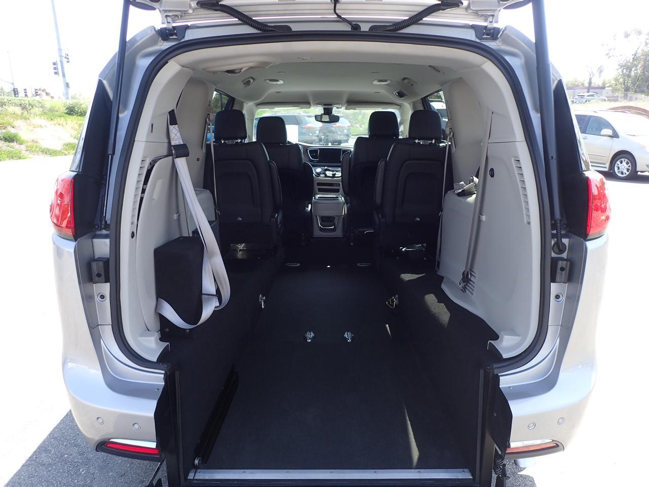 2017 Chrysler Pacifica Touring-L Anaheim CA