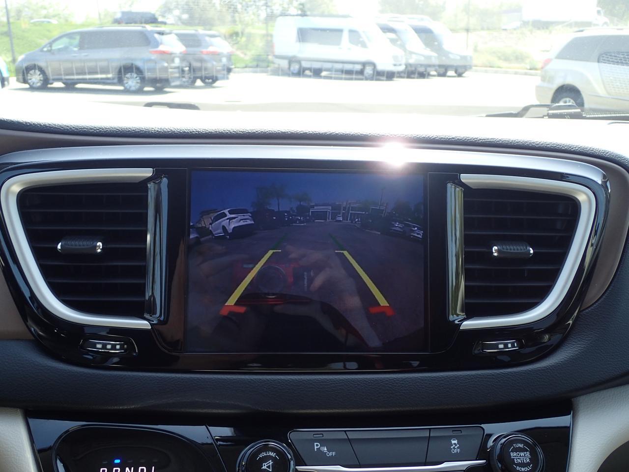 2017 Chrysler Pacifica Touring-L Anaheim CA
