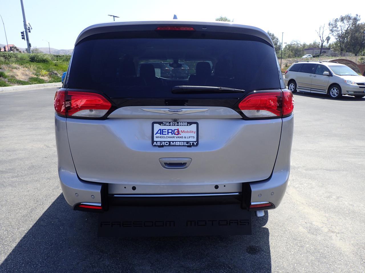 2017 Chrysler Pacifica Touring-L Anaheim CA