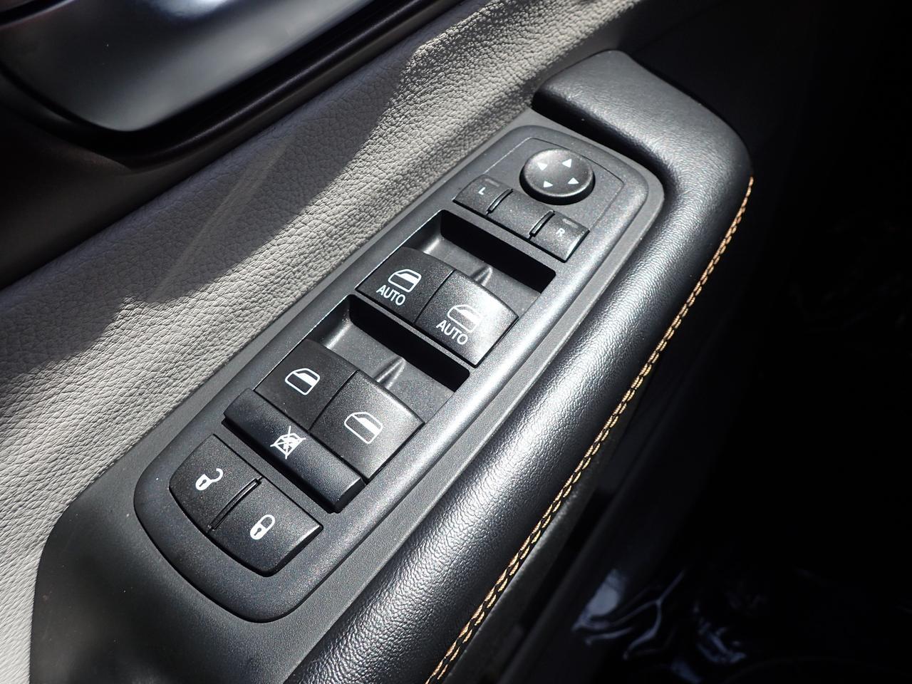 2017 Chrysler Pacifica Touring-L Anaheim CA