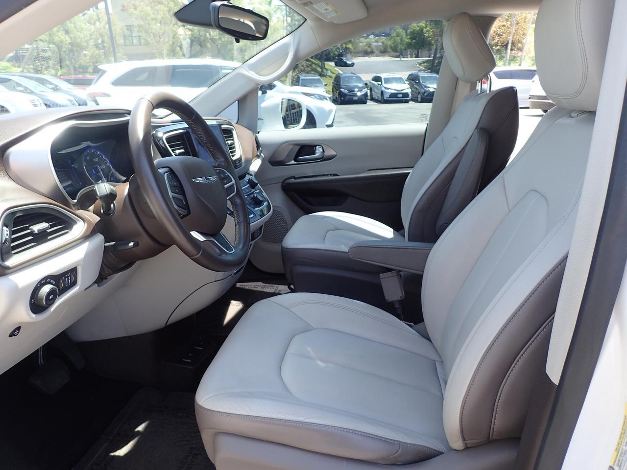 2017 Chrysler Pacifica Touring-L Anaheim CA