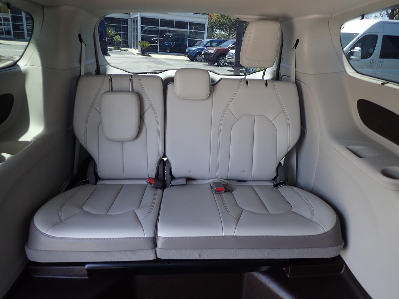 2017 Chrysler Pacifica Touring-L Anaheim CA