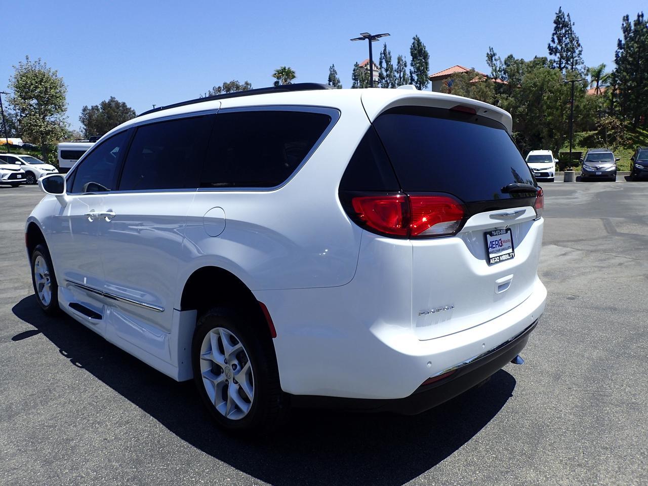 2017 Chrysler Pacifica Touring-L Anaheim CA