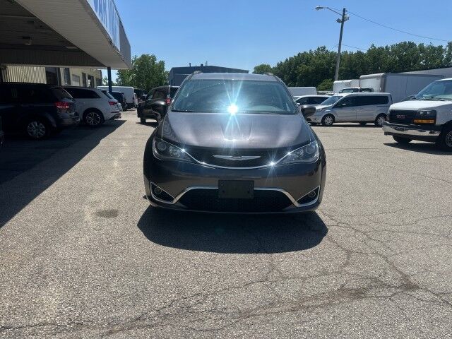 2017 Chrysler Pacifica Touring-L Cleveland OH
