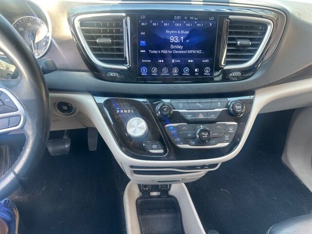 2017 Chrysler Pacifica Touring-L Cleveland OH