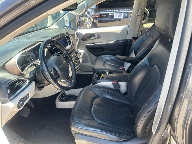 2017 Chrysler Pacifica Touring-L Cleveland OH