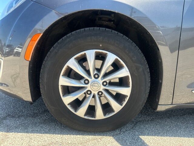 2017 Chrysler Pacifica Touring-L Cleveland OH