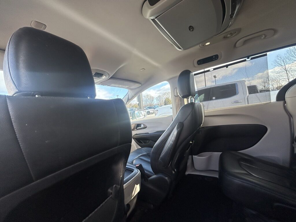 2017 Chrysler Pacifica Touring L Crestwood KY