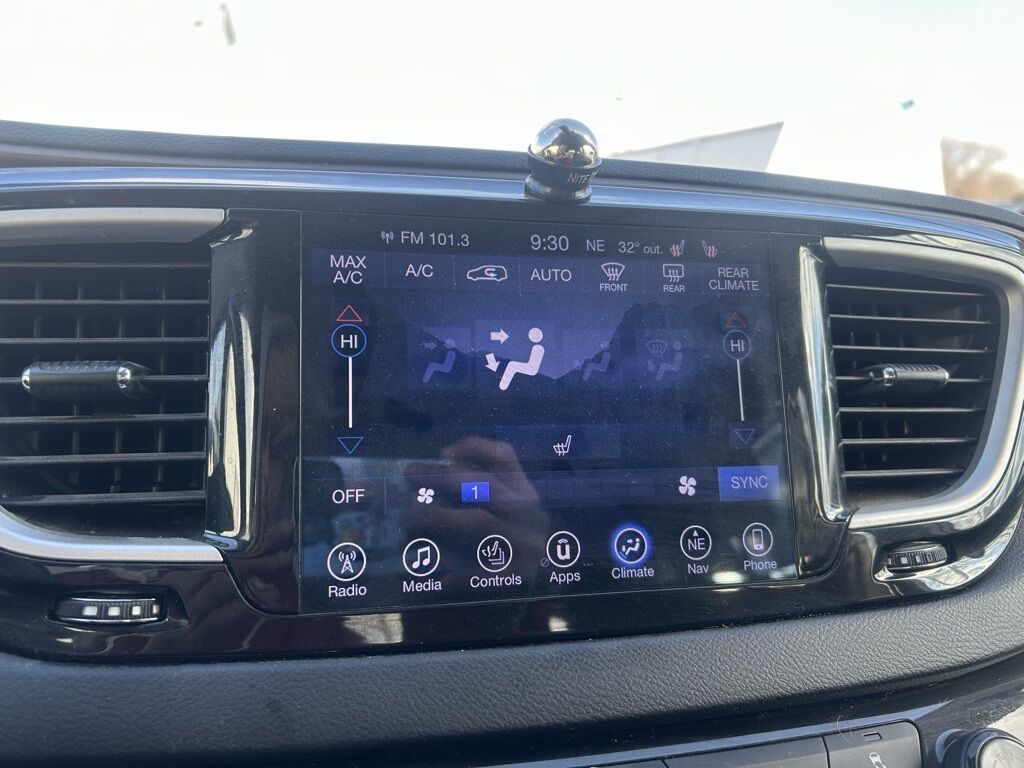 2017 Chrysler Pacifica Touring L Crestwood KY