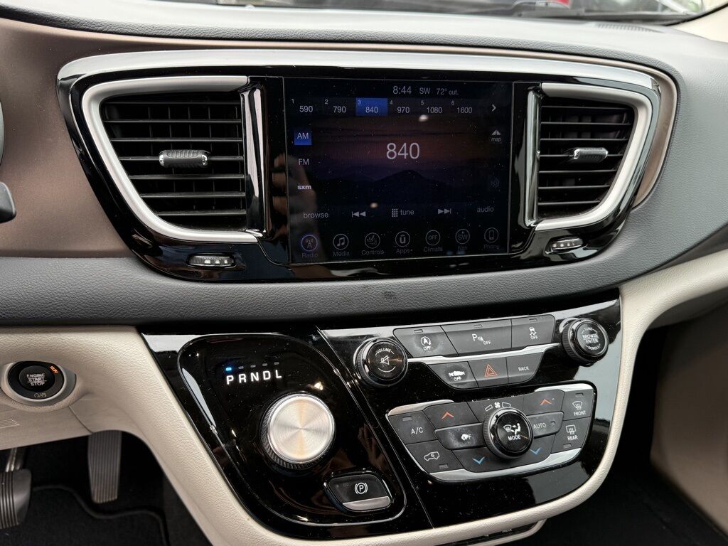 2017 Chrysler Pacifica Touring L Crestwood KY
