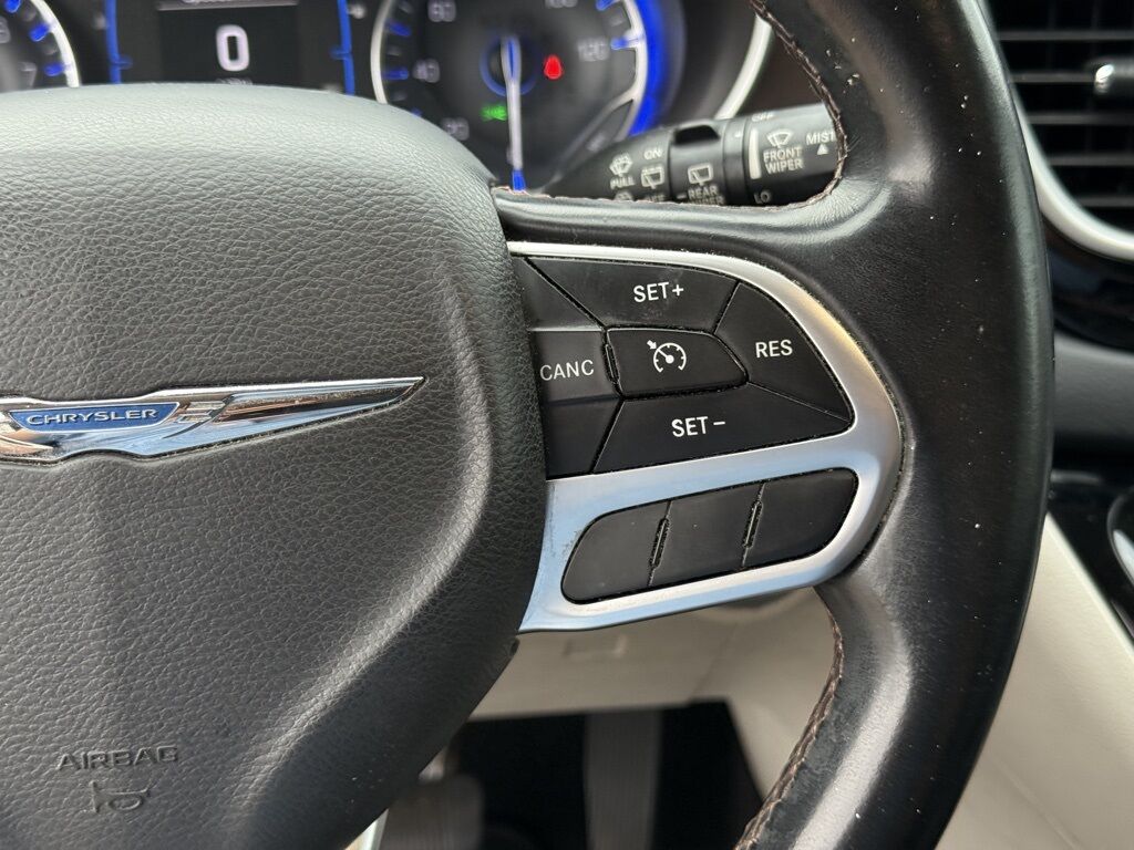 2017 Chrysler Pacifica Touring L Crestwood KY