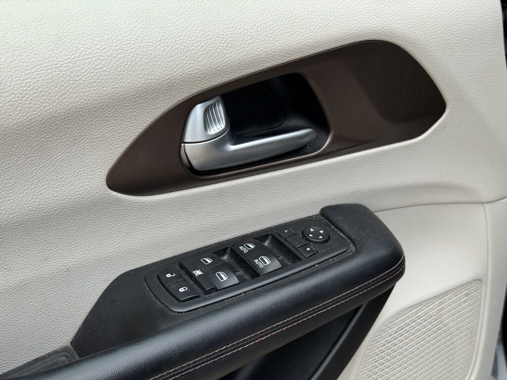 2017 Chrysler Pacifica Touring L Crestwood KY