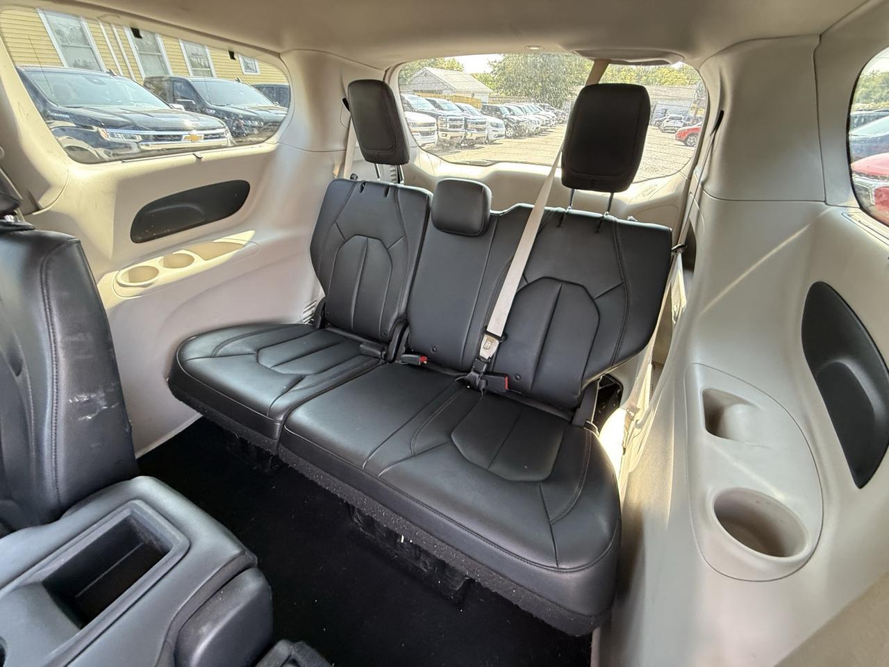 2017 Chrysler Pacifica Touring L Crestwood KY