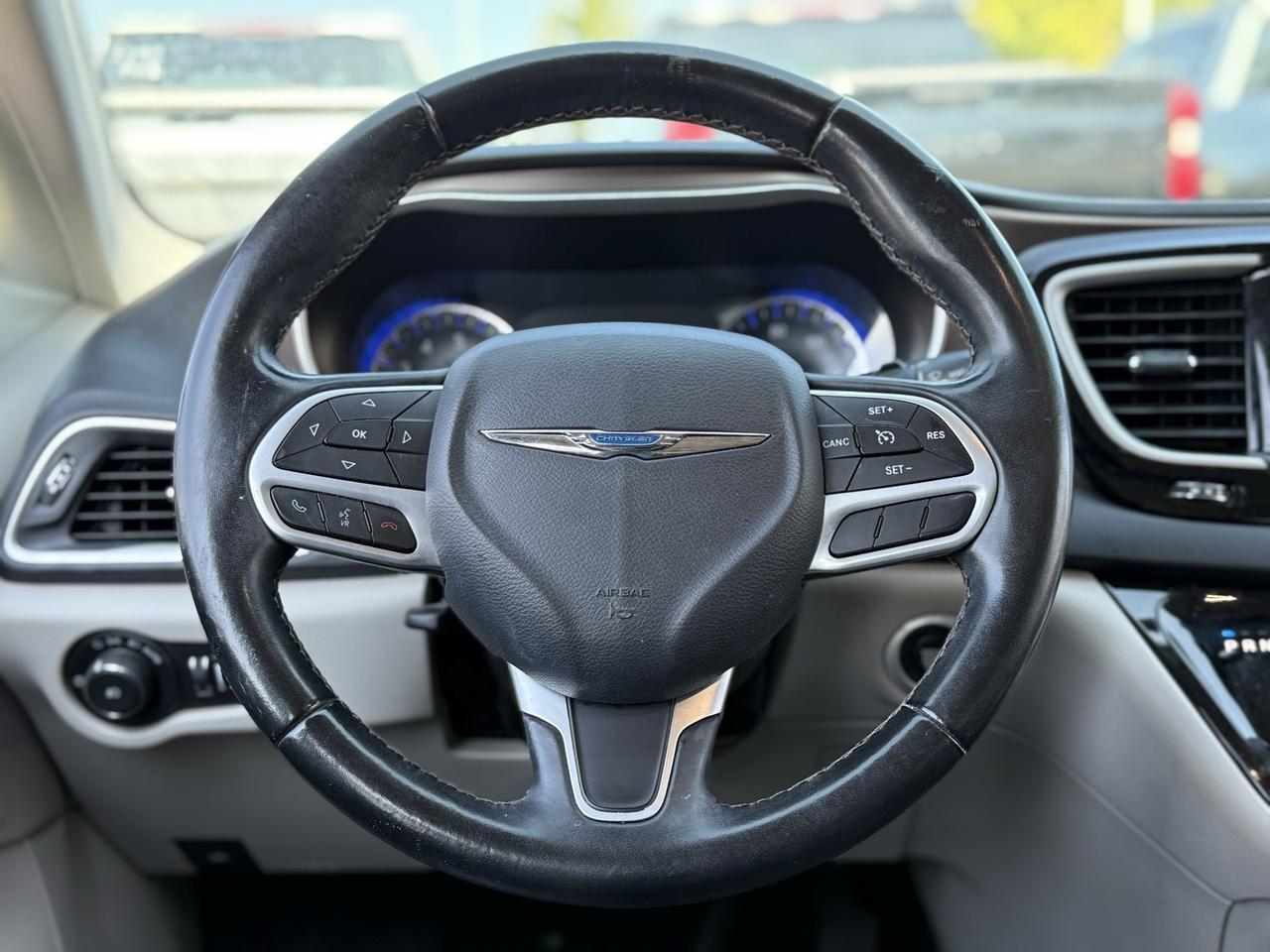 2017 Chrysler Pacifica Touring L Crestwood KY